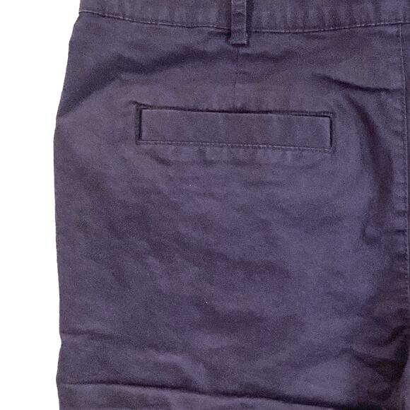 GAP Mid-Rise 4" Inseam Khaki Chino Shorts (681390) NAVY BLUE Women's 12 Petite - Picture 7 of 7